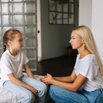 parent having conversation about divorce with child